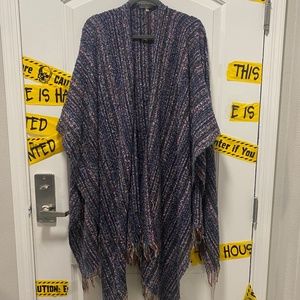 WOVEN HEART PUNCHO SHAWL S/M